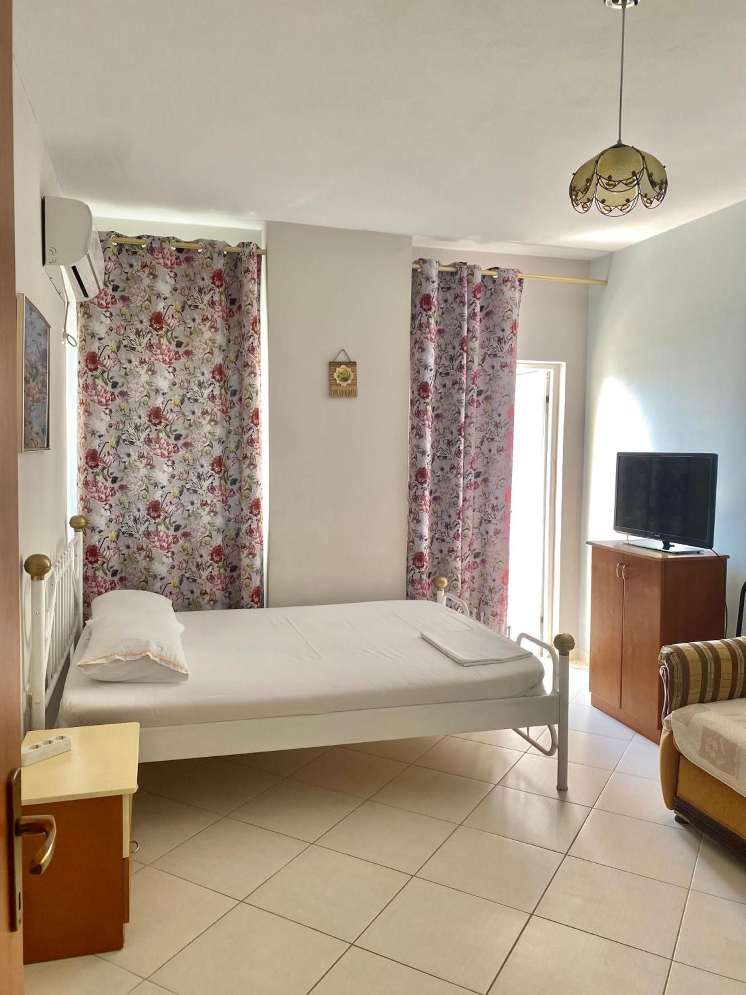 Caramel Sun Studios Apts Saranda Dış mekan fotoğraf